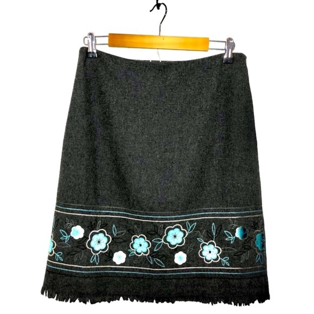 Dress barn Wool Blend Embroidered Flower Patch Fringe Zipper Grey Pencil Skirt 6